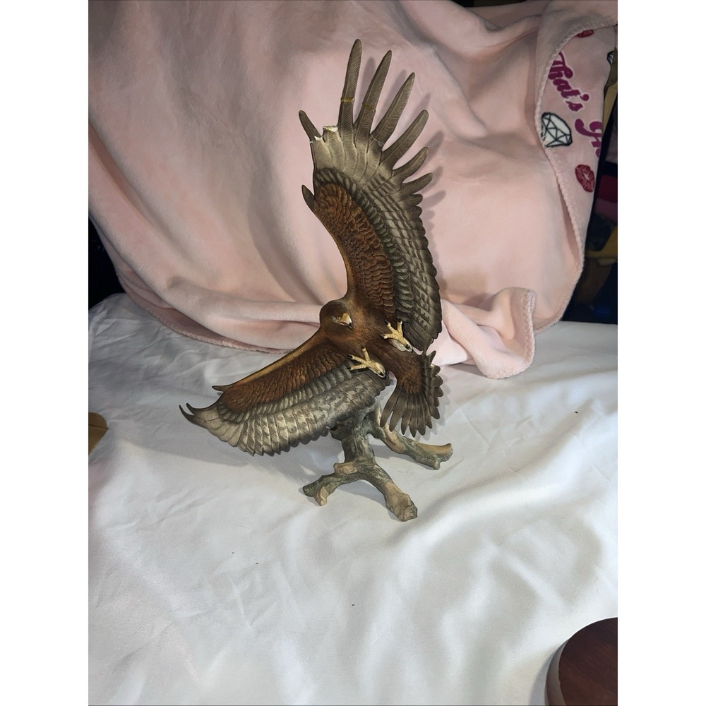 1987 Franklin Mint "American Glory" Eagle Sculpture by Ronald Van Ruyckeveltread